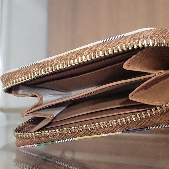 Radley of London CC Wallet - Picture 4 of 8